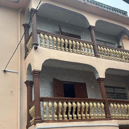 Debora Guest House フリータウン エクステリア 写真